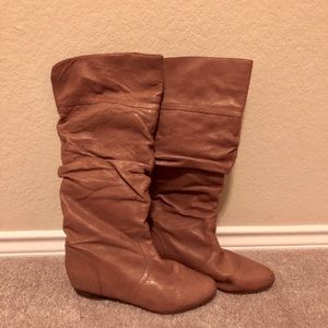 Steve Madden riding boots in brown